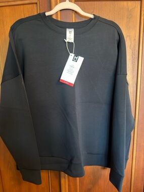 Women’s Luxe Crewneck Sweatshirt — Black